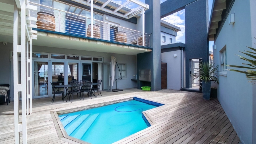 5 Bedroom Property for Sale in Gonubie Eastern Cape